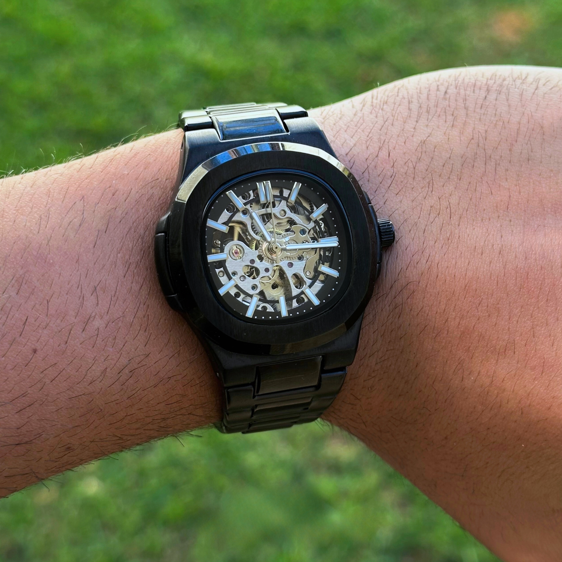 KERN® ROYAL: BLACK